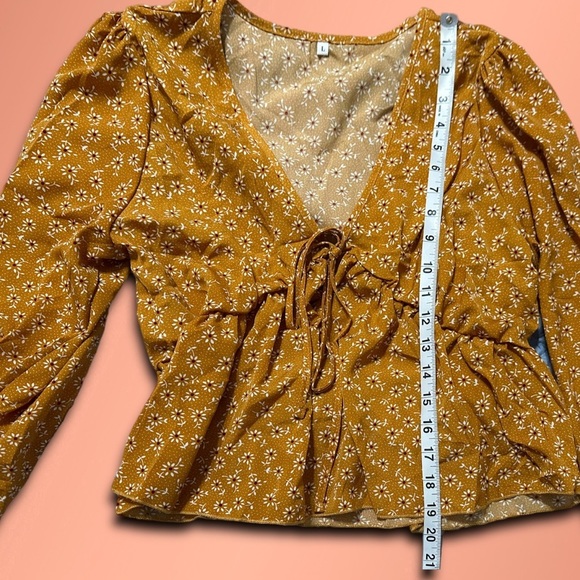 Yellow floral blouse - Picture 6 of 8